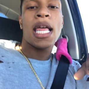 Meet your Posher, Louis